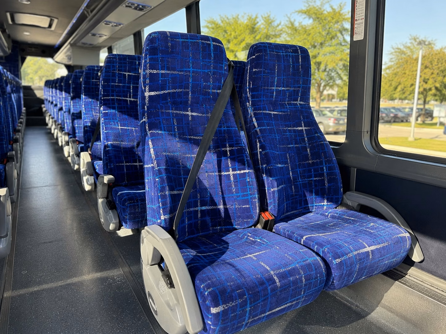 book parma sporting event shuttle buses for corporate groups and large organizations
