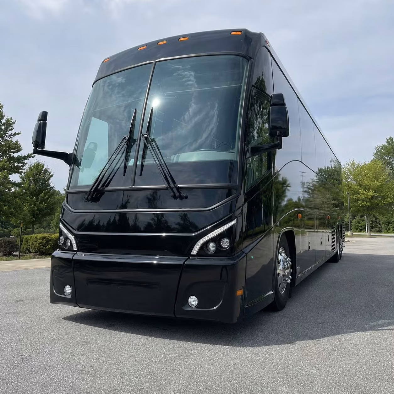 charter bus rentals for corporate events and employee shuttles in parma