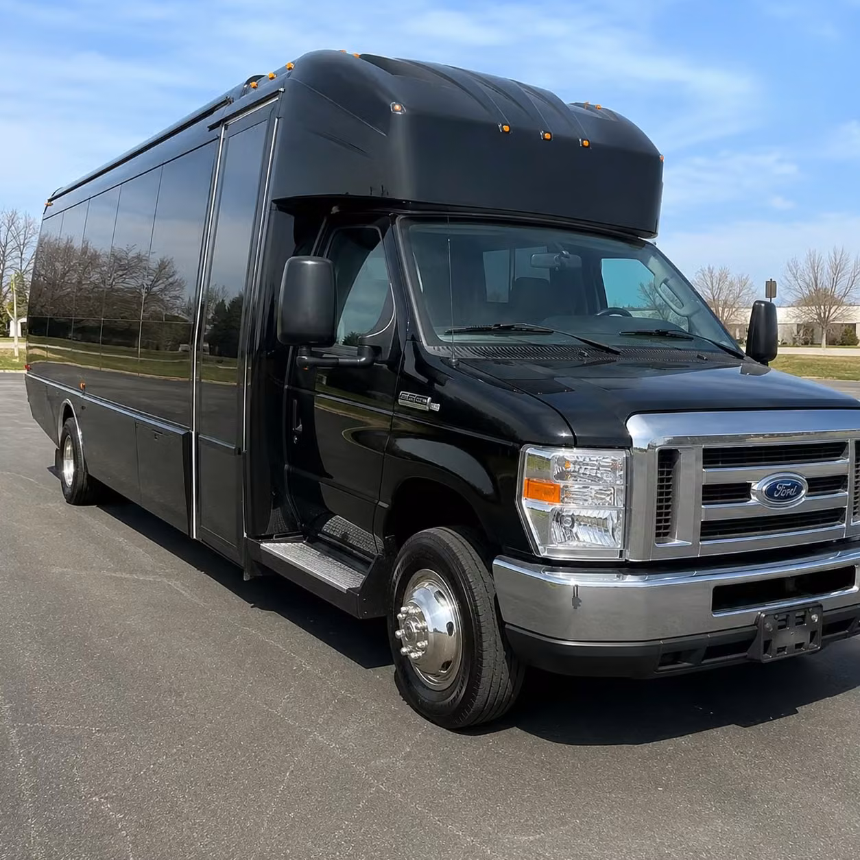 coachbusparma com makes booking a party bus for cleveland area concerts simple