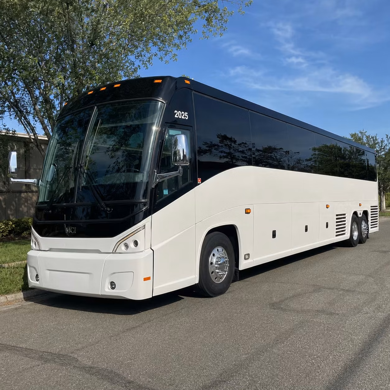 heading from parma to columbus pittsburgh or beyond we ve got the right bus