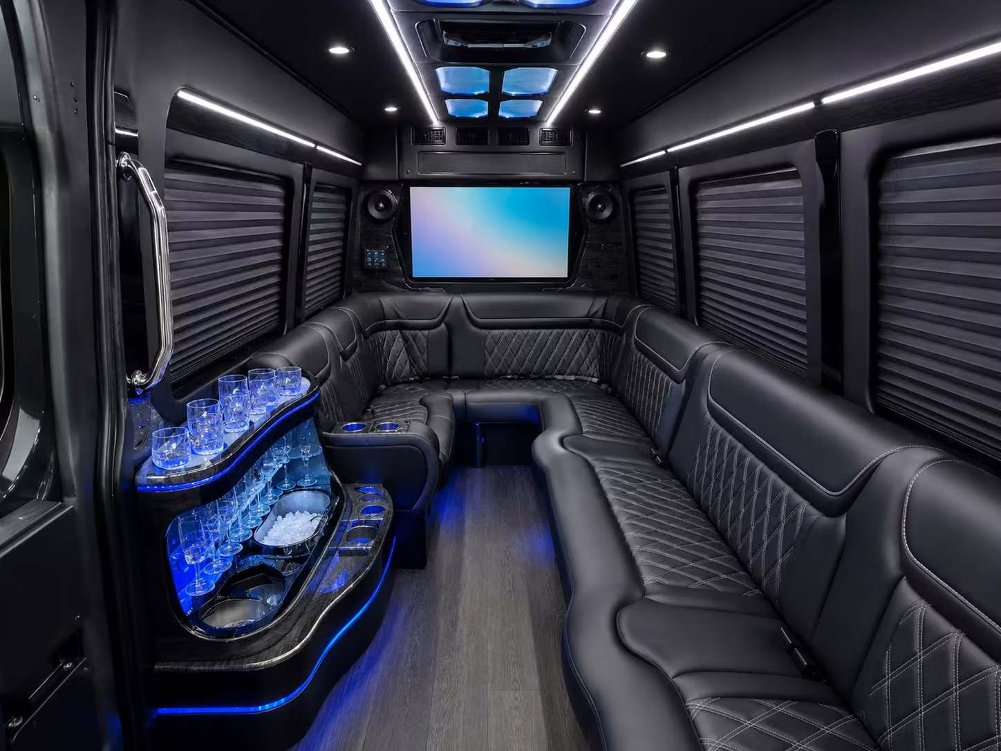 multi day long distance trips out of parma are simple with coachbusparma com