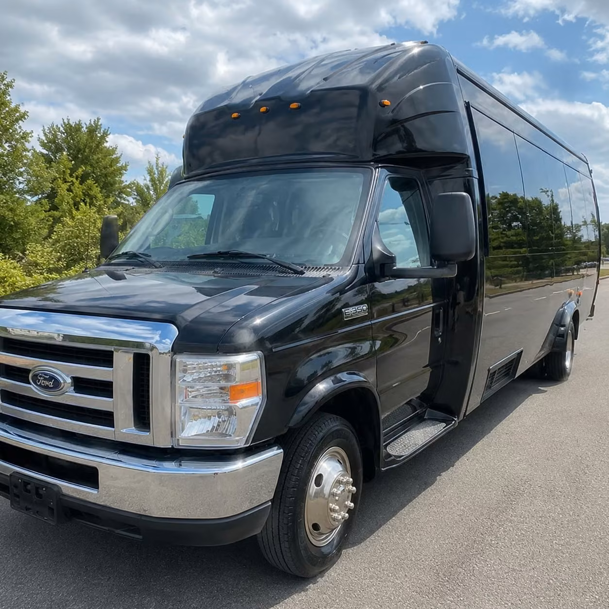 party buses and concert transportation for parma groups
