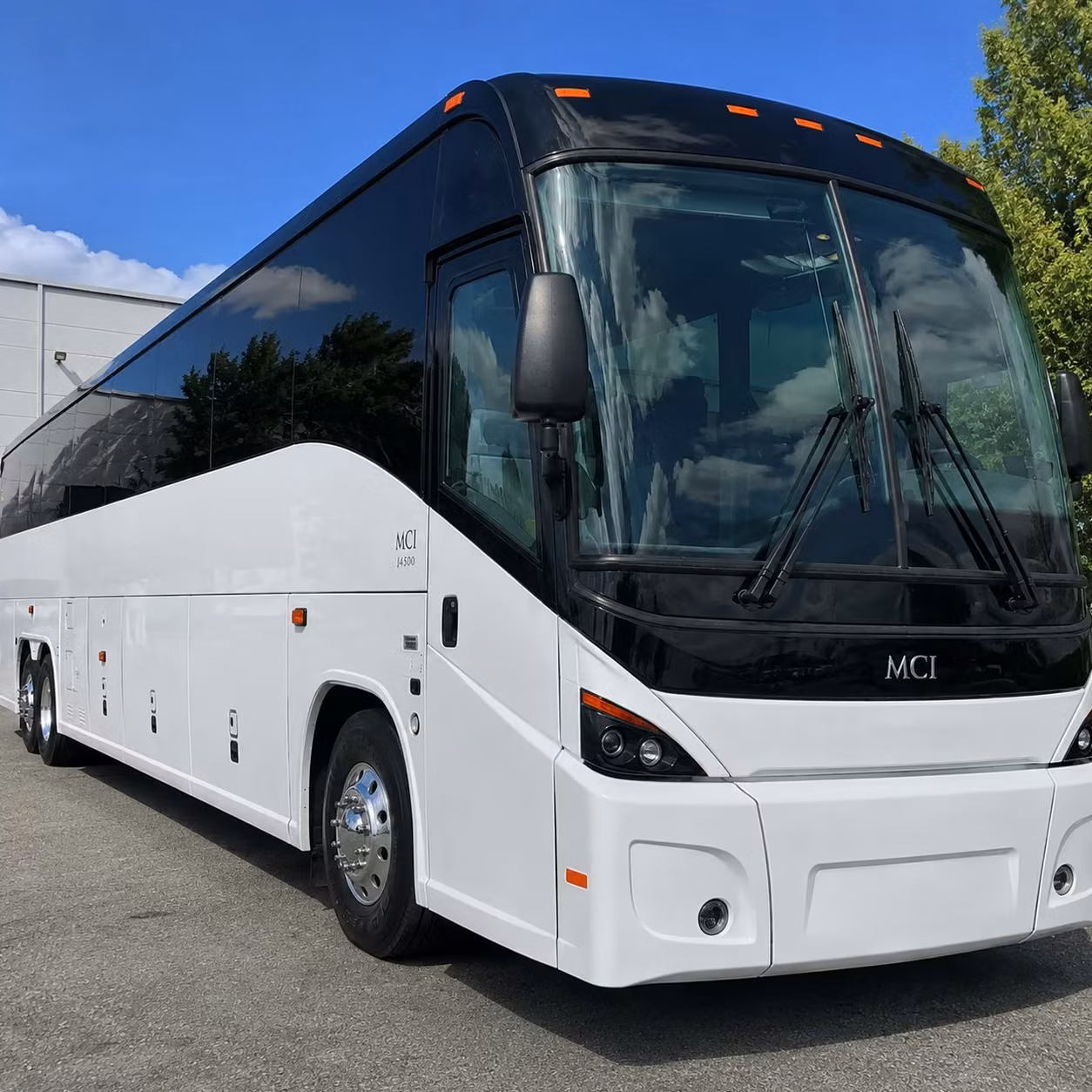you can find and book airport transportation in parma and any nearby city